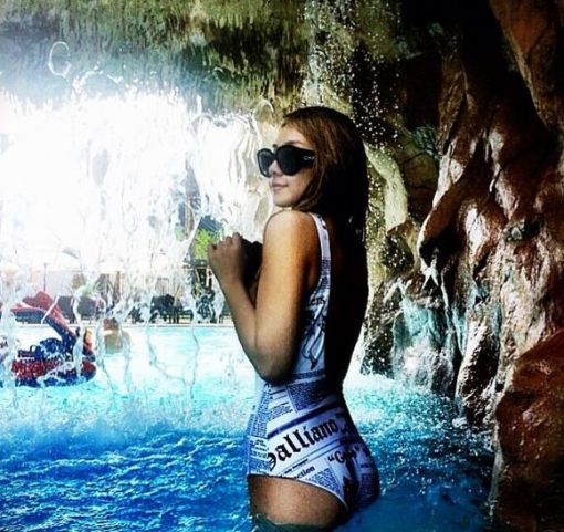 씨엘 수영복, 글래머러스한 수영복 자태 '보일듯 말듯'