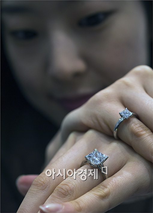 [포토]국내에 단 하나, '10억' 다이아몬드 반지