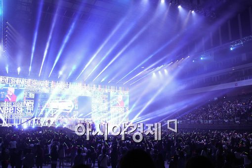 [포토]DJ KOO-샤이니 공연에 환호하는 대만팬들