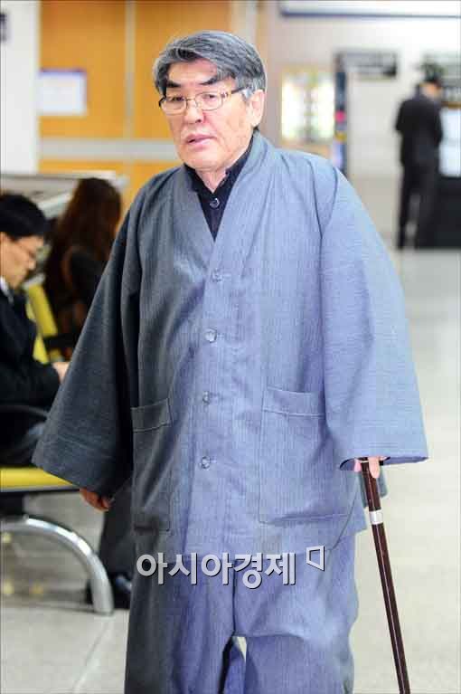 [포토]법원 찾은 김지하 시인