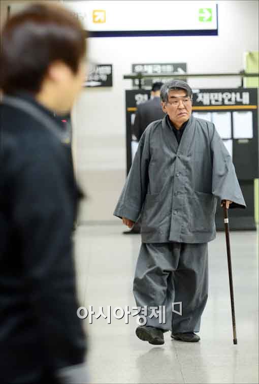 [포토]김지하, 첫 공판 참석