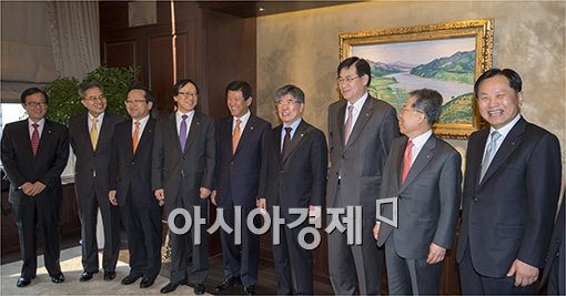 [포토]은행장 만나는 김중수 한은총재
