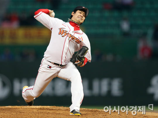 [포토] 윤희상 역투