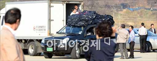 [포토]우울한 개성공단 귀환 근로자