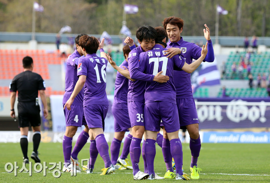 [포토] 안양 김원민 선제골 기쁨