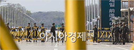 [포토]통일대교 지키는 군 장병들