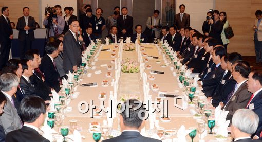 [포토]정홍원 총리는 중소기업 총리?