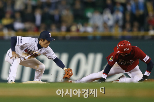 [포토] 허경민 '기다리고 있었다'