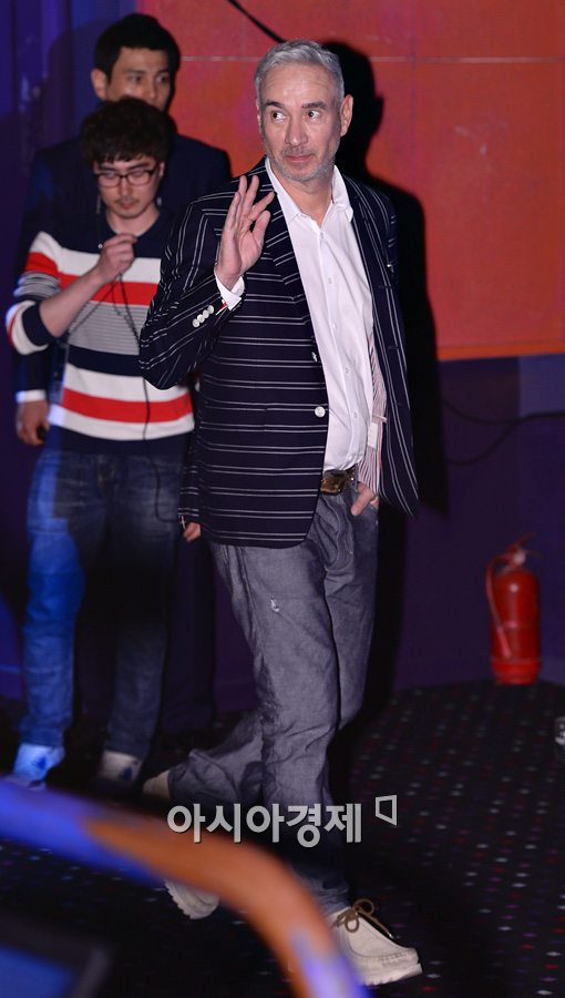 [포토]롤랜드 에머리히 '헬로 코리아'