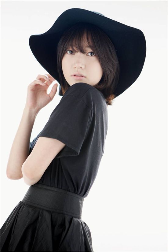 송하윤 JYP와 전속계약 "어떤色 입혀도 잘 소화해.."