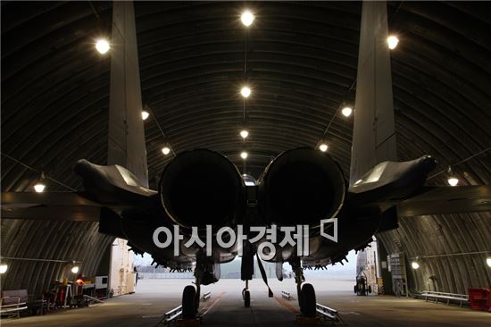 창공 누비는 공군조종사가 되려면