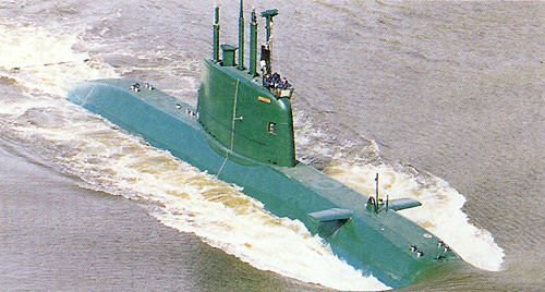[글로벌방산업체23]돌핀급 잠수함 인도하는 獨 HDW조선소