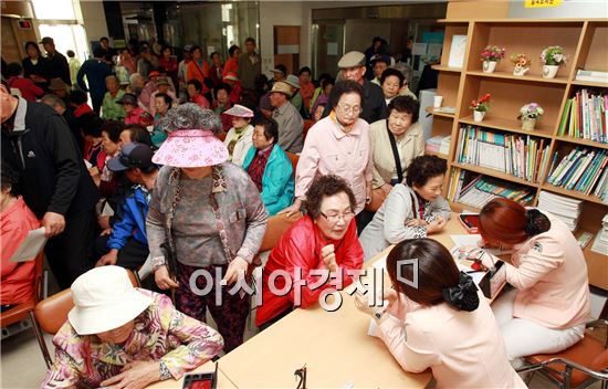 [포토]광주 북구 보건소, 폐렴구균 예방접종 실시 