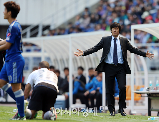 [포토] 서정원 '우리 공 같은데'