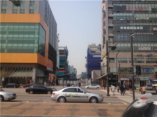 공사가 한창인 판교역 주변