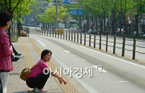 [포토]'버스는 언제 오려나'