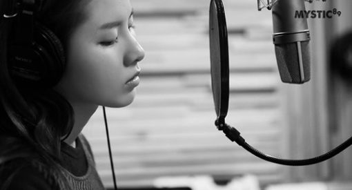 김예림 근황, 녹음실 인증…"안구정화 저절로"