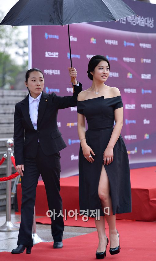 [포토]'파격앞트임' 박세영, 손으로 살짝 가리고~