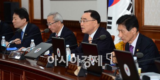 [포토]정부, 임시국무회의 열어 추경 예산안 의결 