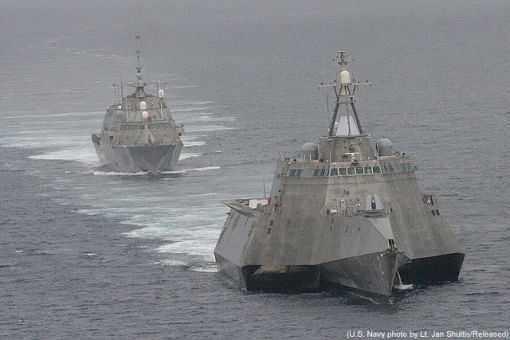 美 항모와 핵잠수함,구축함정 예산 삭감의 칼날 피하기 어려울 듯