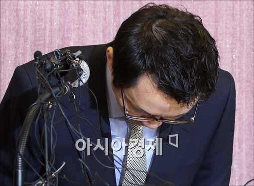 [포토]고개 숙인 윤창중