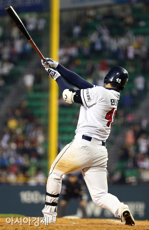 [포토] '민병헌 끝내기!'