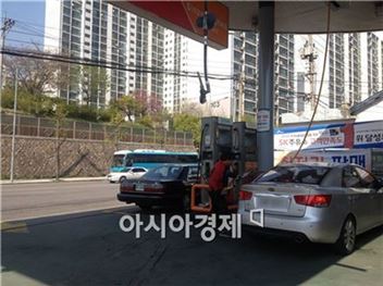 셀프 주유 정전기 주의 "예방법 마련해놨지만…"