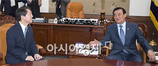 [포토]국회의장 면담하는 안철수