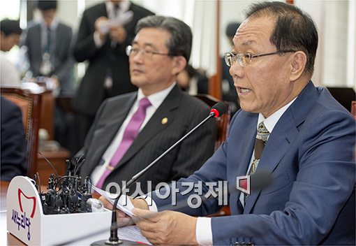 [포토]모두 발언하는 황우여 대표