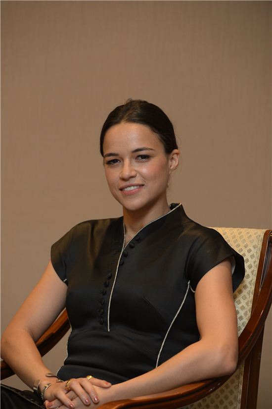 미셸 로드리게즈 "운전? 4년 간 딱지 뗀 적 없어"(인터뷰)