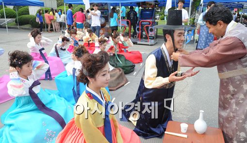[포토]'갓을 써야 진정한 어른입니다'