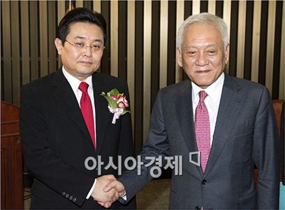 [포토]"전병헌 신임 원내대표 축하합니다"
