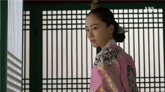 '인현왕후' 홍수현, 입체적 캐릭터로 시청자 마음 훔치다