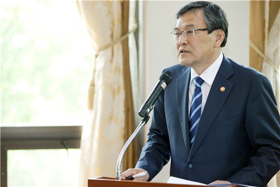 [포토]기자간담회에서 발언하는 최문기 미래부 장관