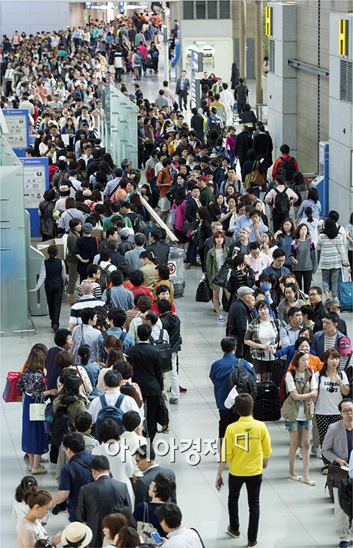 [포토]여행객들로 가득찬 인천공항