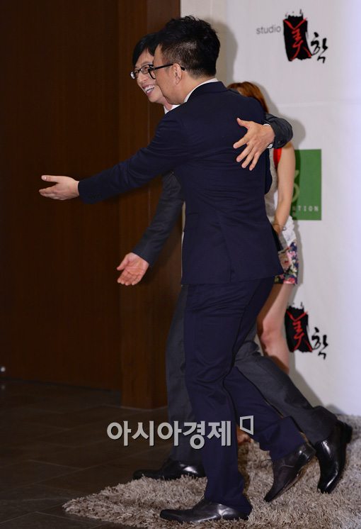 [포토]유재석, (박)명수형~ 여기서 왜 이러세요