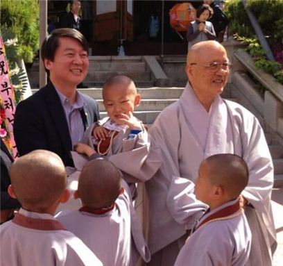 與野,부처님 오신날 봉축…安도 부산 내원정사 방문