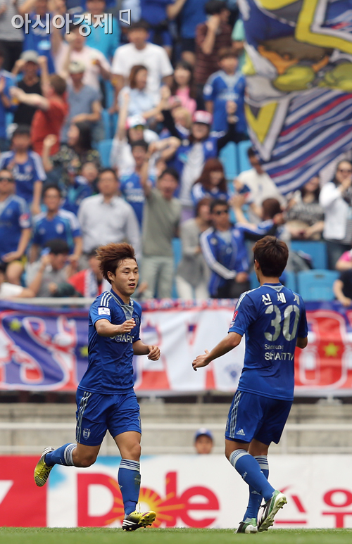 [포토] 만회골 서정진 '빨리 따라잡자'