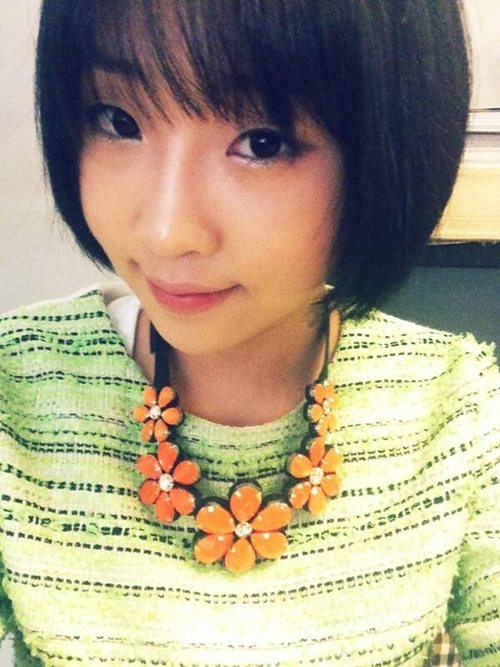 공민지 꽃목걸이 차고  상큼 셀카… "더 예뻐졌네"