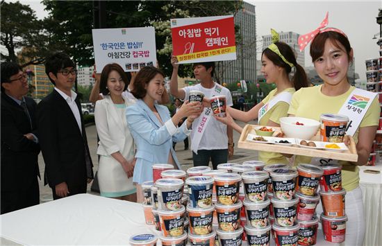 [포토]청정원 '건강한 아침밥 먹기 캠페인' 진행