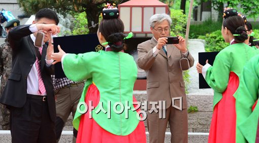 [포토]딸바보 아빠 눈에 아직 아이들 