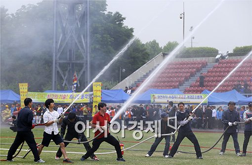 [포토]"최강 의용소방대원을 가린다"