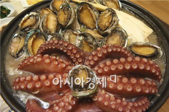 '강진 회춘탕(回春湯)'을 맛보세요