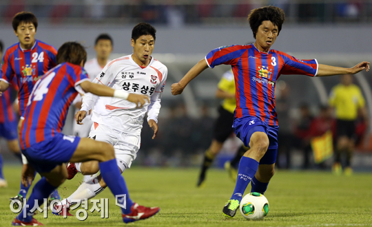 [포토] 이근호 '공을 쫓아'