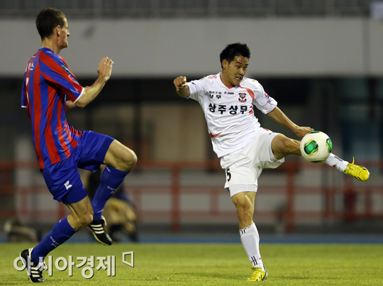 [포토] 최철순 '크로스 올라갑니다'