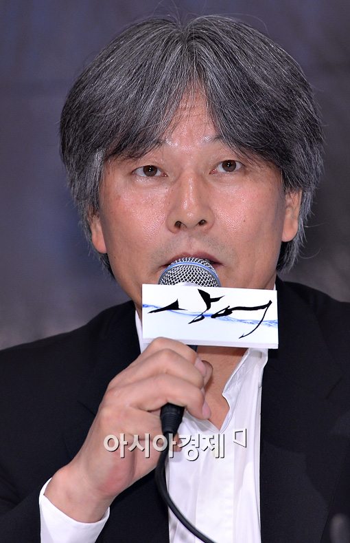 [포토]'상어' 소개하는 박찬홍 감독