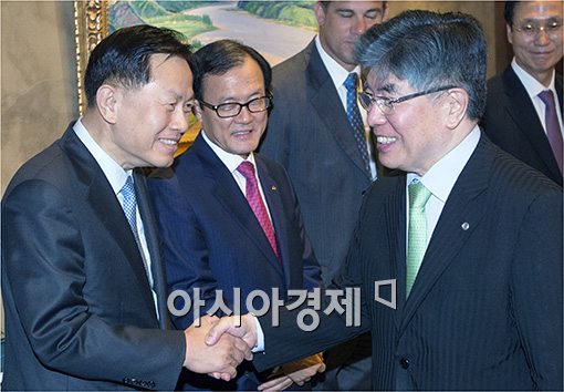 [포토]시중은행장 만나는 김중수 총재