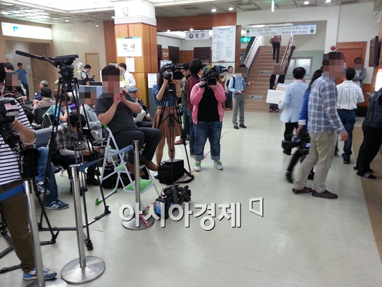 [포토]손호영 자살 시도, 취재진 운집한 순천향 병원 입구