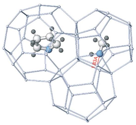 단결정 X-선 회절 분석을 통해 밝힌 하이드레이트 얼음격자 안의 메탄올 분자.