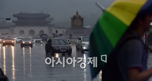 [포토]비 내리는 퇴근길, 안전운전